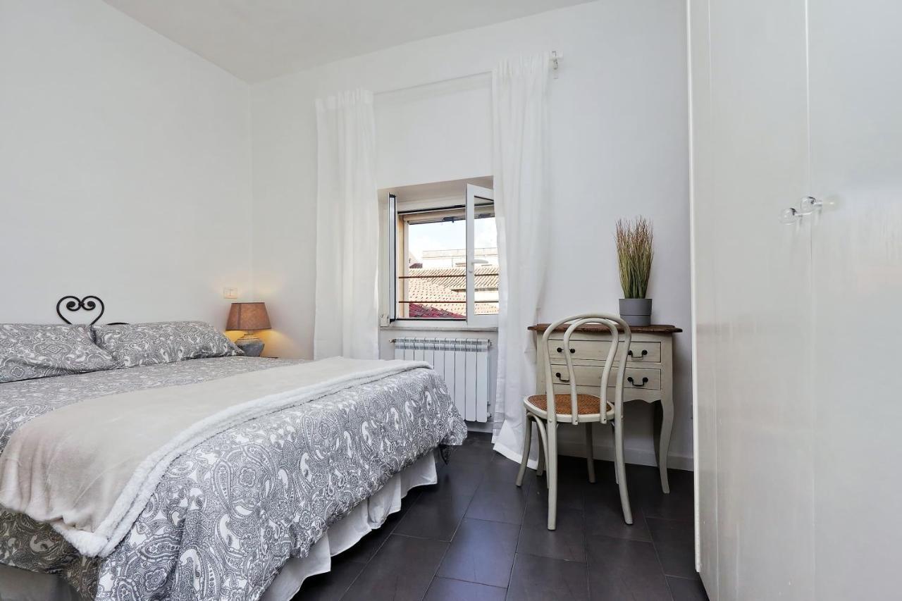 Monti Charming Apartment - Rome Short Let Service Exteriér fotografie